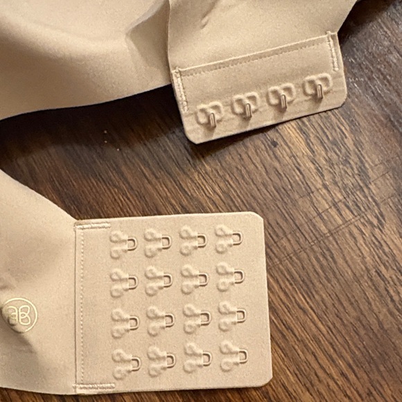 Honeylove 1X Tan Wireless Convertible Bra - Picture 4 of 5